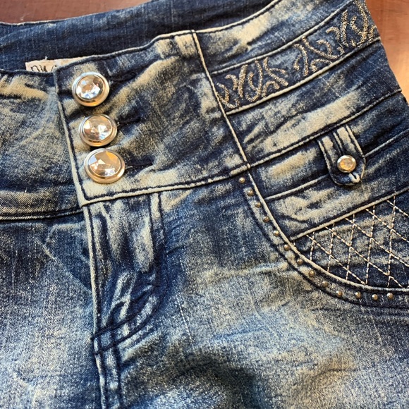 Diva Star - Picture 7 of 8